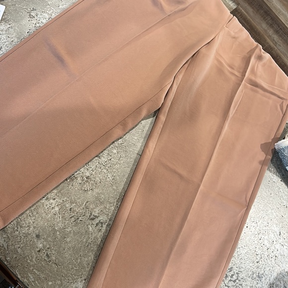 Rosedale High rise Straight pant in crepe - Picture 2 of 6